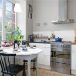 Cucina in miniatura senza pensili