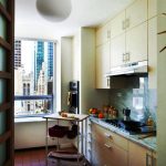 Piccola cucina con soppalchi
