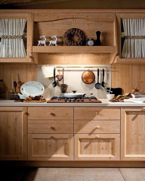 Cucina in pino massello