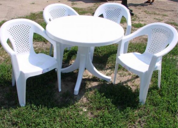 tavolo di plastica