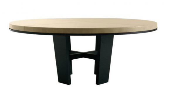 Modello semplice di un tavolo in legno
