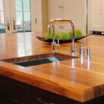 Lussuoso piano del tavolo in legno naturale