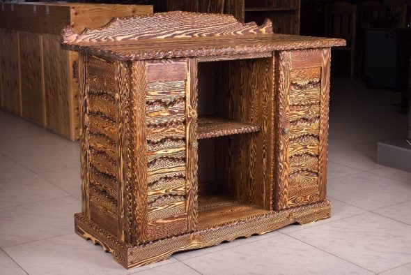 Cassettiera in larice spazzolato