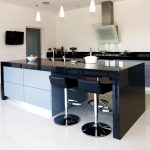Cucina moderna ed elegante senza pensili