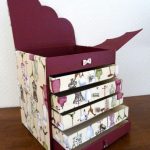 Elegante cassettiera da cucito in cartone