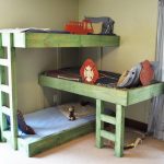 Letto per bambini a tre livelli fai da te