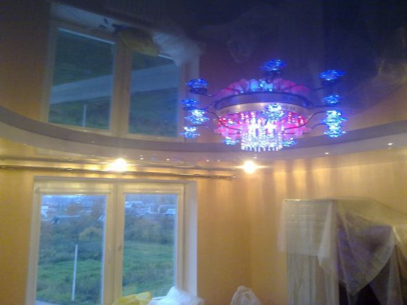 Soffitto a specchio lucido