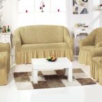 Copridivani beige per divani di diverse misure