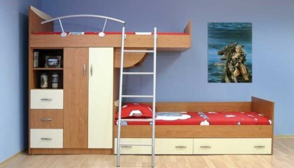 Letto con posti letto sfalsati