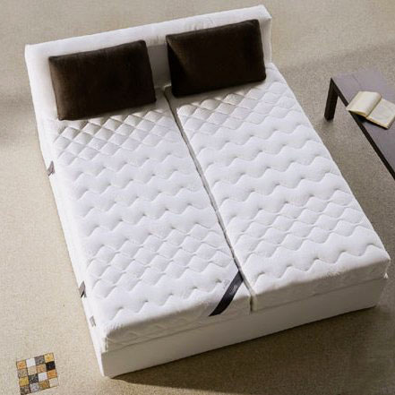 Letto matrimoniale con due materassi