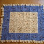 Bellissimo plaid bicolore realizzato con motivi