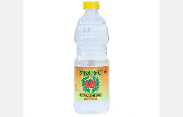 Vinaigre avec de l'eau