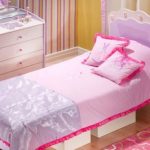 Delicato copriletto per la camera da letto della principessa