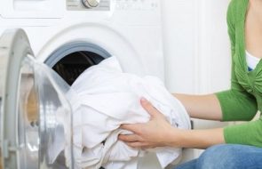 Lavaggio in lavatrice della biancheria da letto