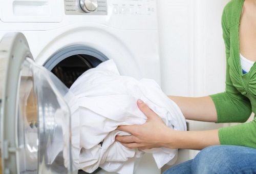 Lavaggio in lavatrice della biancheria da letto