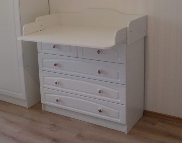 Comoda cassettiera con fasciatoio