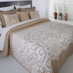 Copriletto jacquard: un tocco di stile in una camera da letto minimalista