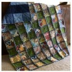 Una coperta double face realizzata con ritagli di tessuto e vecchi jeans dona una seconda vita alle tue cose preferite