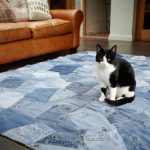 Tappeto in denim con tecnica patchwork