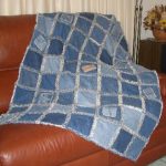 Bellissima coperta in denim con tecnica patchwork