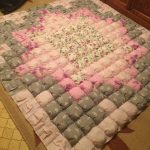 Copriletto stile bonbon leggero e grande
