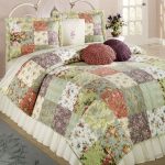 Trapunta con quadrati di fiori