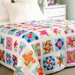 Trapunta patchwork all'interno della camera da letto