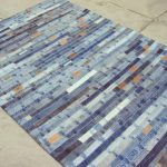 Trapunta patchwork realizzata con strisce di denim