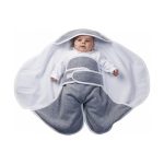 Busta insolita con due gambe in velcro