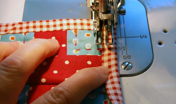 Rifinitura del bordo della coperta
