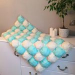 Coperta rettangolare bianca e blu leggera e ariosa a forma di caramella