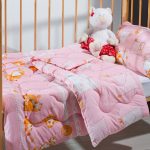 Set di biancheria da letto rosa per culla