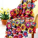 Coperta floreale all'uncinetto