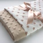 Coperta beige con stelle