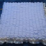 Bellissima coperta di peluche bianca come la neve