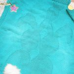 Bellissima coperta con una coppia di coniglietti