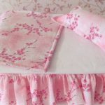 Delicato set rosa per culla per bambole