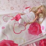 Set di biancheria da letto per bambole piccole