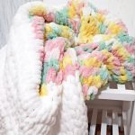 Nuvola di peluche multicolore per neonati