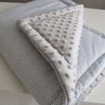Coperta calda di peluche con piccoli zigzag