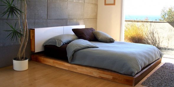 Letto a podio in legno