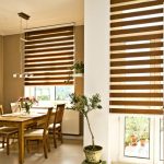 Mobili in legno nella sala da pranzo di una casa privata