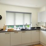 Interno di cucina bianca in stile moderno