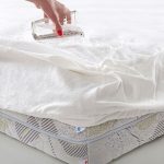 La fodera impermeabile per materasso ti aiuterà a mantenere asciutto il letto dei tuoi genitori