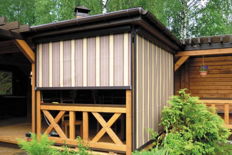 Cassetta reflexol su gazebo in legno