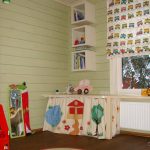 Pavimento in legno nella cameretta dei bambini di una casa privata