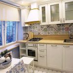 Piccola cucina con disposizione lineare