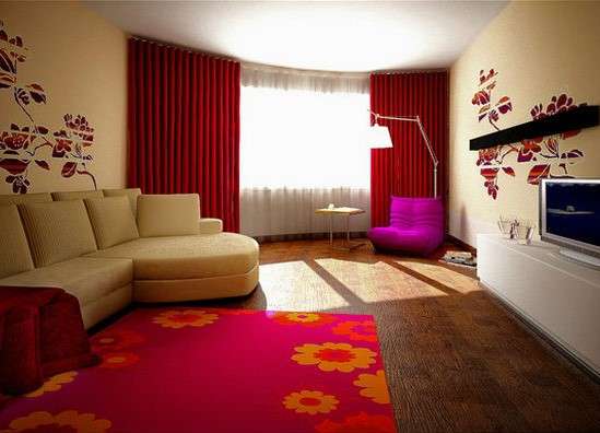 Tende bordeaux per un soggiorno beige