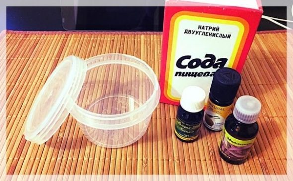 Bicarbonato di sodio e i tuoi oli essenziali preferiti