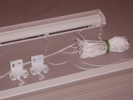 Cornice speciale per tende alla romana